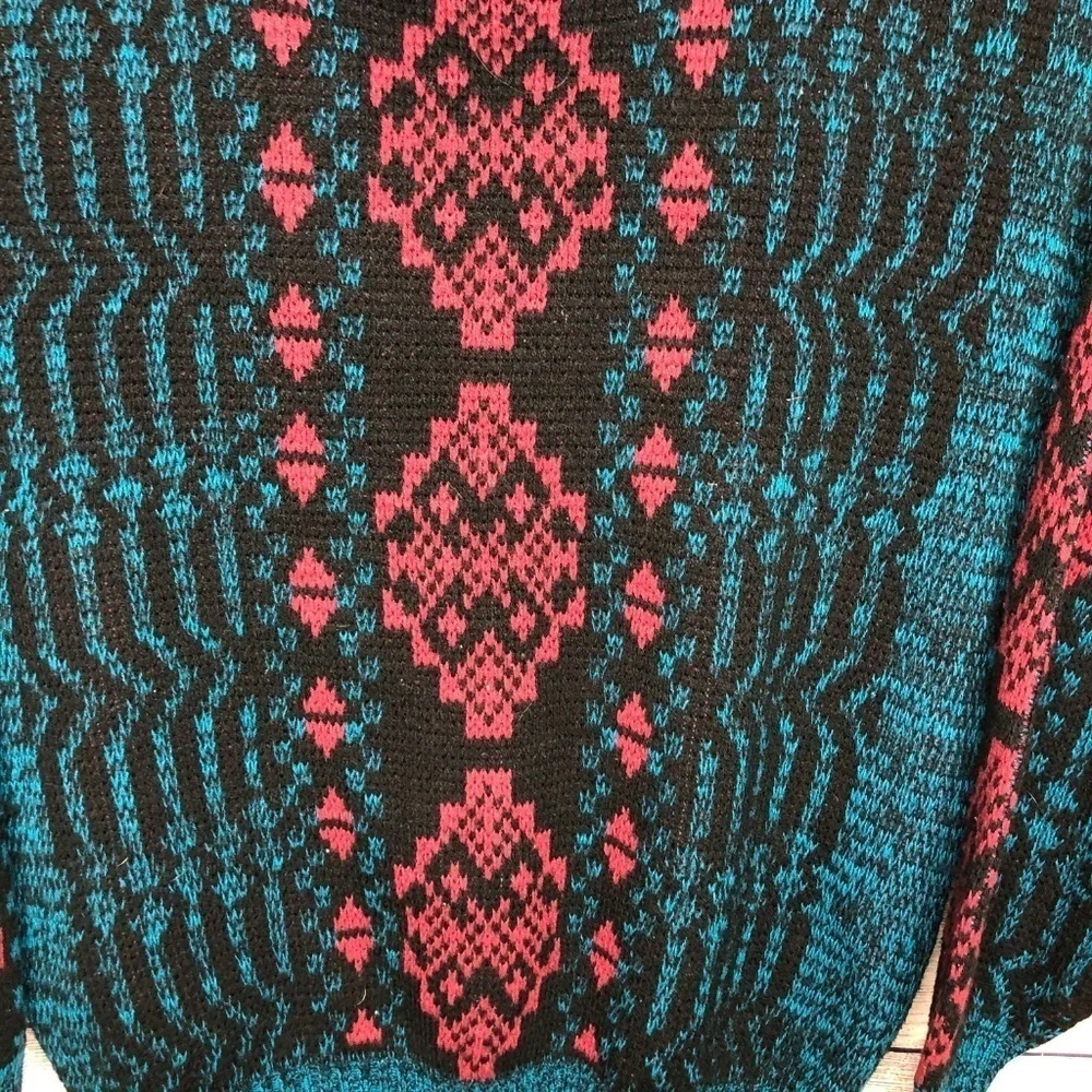 Trend Basics Vintage Multicolor Sweater Size M